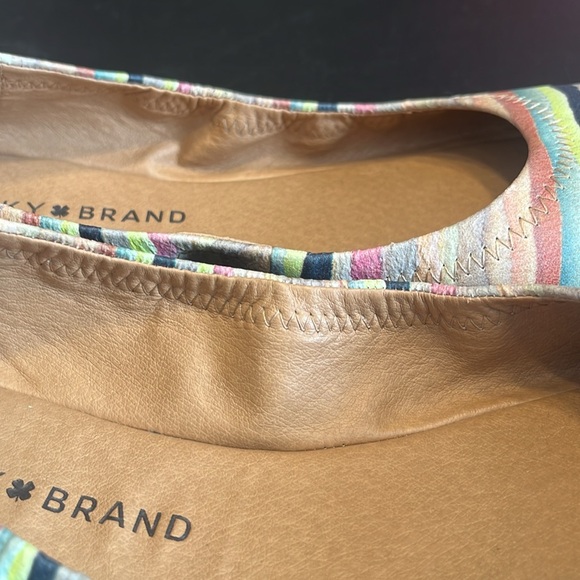 Lucky Brand striped women’s size 8.5 ballet flat, worn twice - Picture 5 of 6